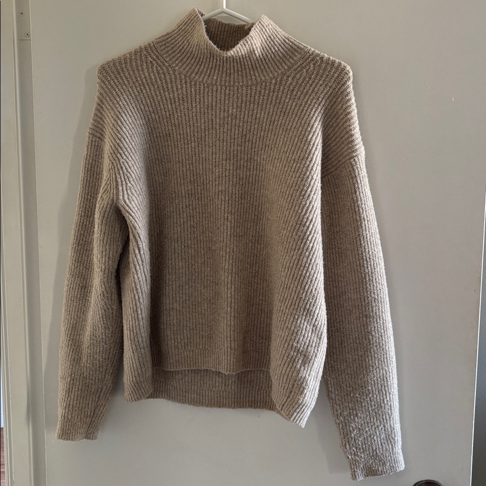 Uniqlo Women's Sweater - Beige